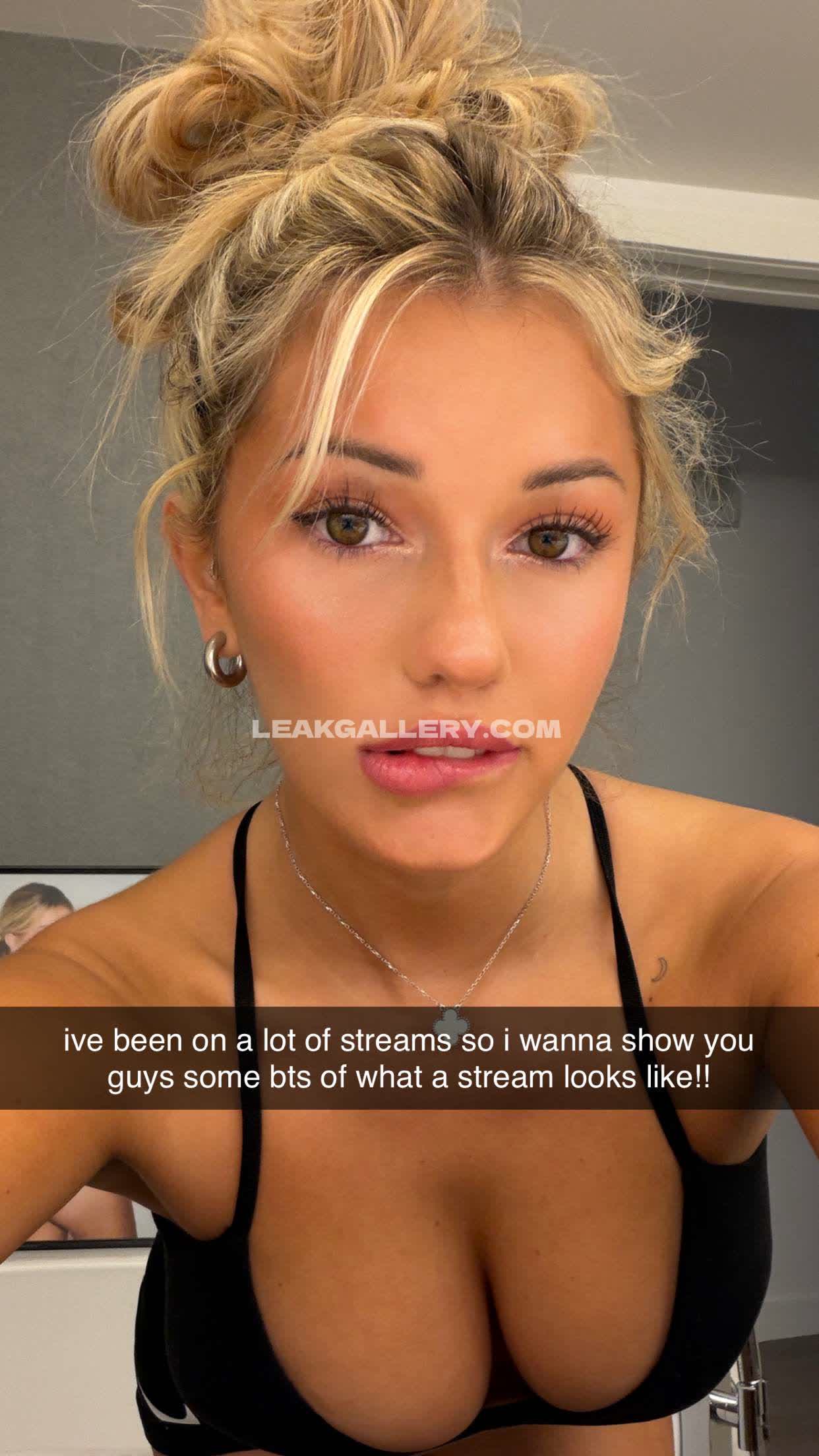Breckie / breckiehill Exclusive Leaked Nude OnlyFans #12695069