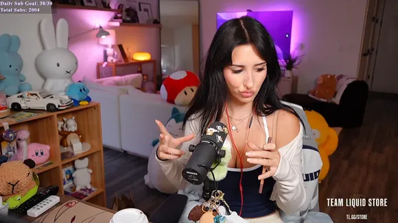 Brieanneroksa Off-Shoulder Top Tease OnlyFans Video Leaked