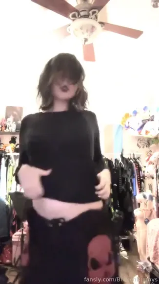 Brokenbunnies Black Bra Strip Tease OnlyFans Video Leaked