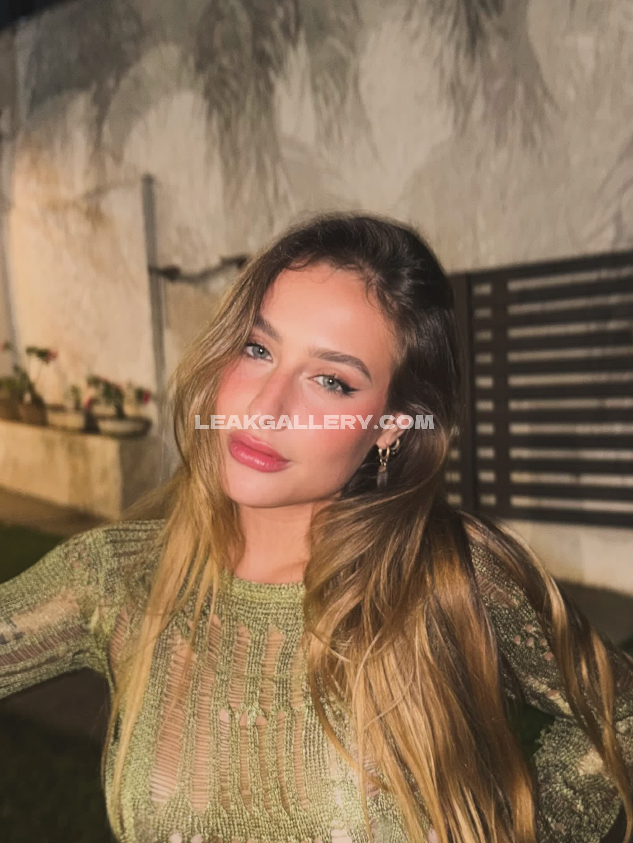 Brunagriphaoo Exclusive Leaked Nude OnlyFans #12921583