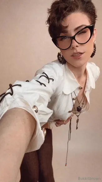 Bukkit Brown Thigh High Stockings Tease OnlyFans Video Leaked