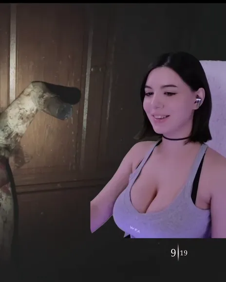 Bunnyayu Low-Cut Sports Bra OnlyFans Video Leaked