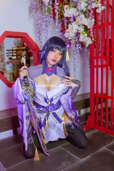Byoru Purple Kimono Tease OnlyFans Photo Leaked