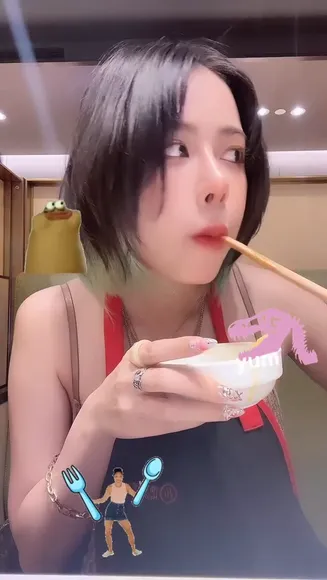 Byoruu Apron Clad Food Tease OnlyFans Video Leaked
