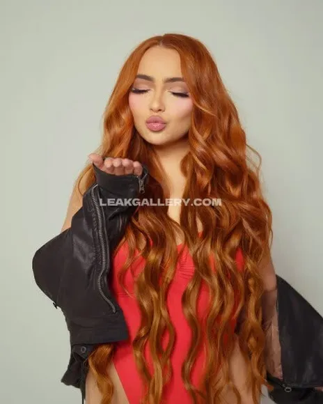 Caitchristinee Red Bodysuit Blow Kiss OnlyFans Photo Leaked