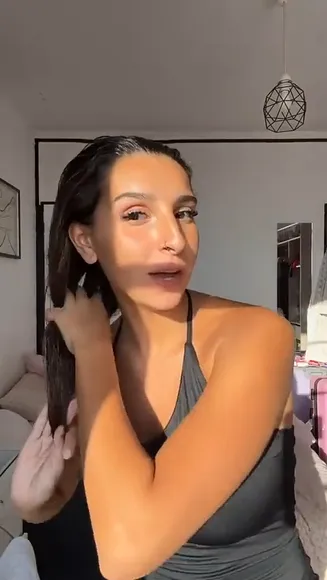 Camelia Gray Halter Top Tease OnlyFans Video Leaked