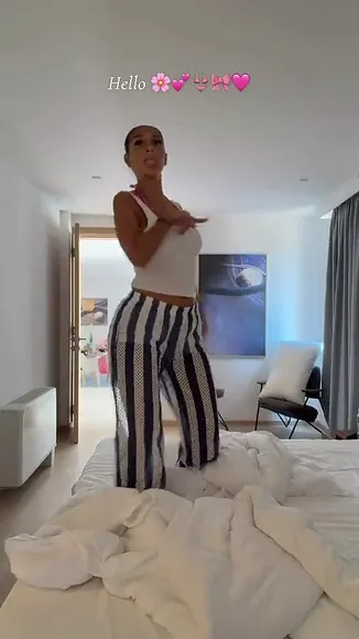 Camelia Striped Pants Dance OnlyFans Video Leaked