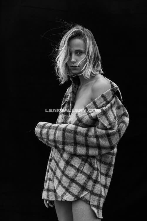 Carolinezalog Exclusive Leaked Nude OnlyFans #12096007