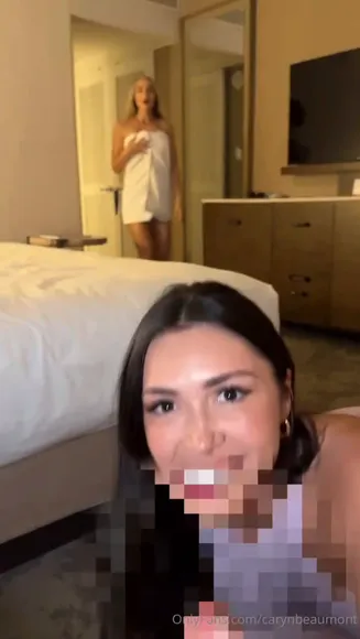 Carynbeaumont Legs Spread On Bed OnlyFans Video Leaked