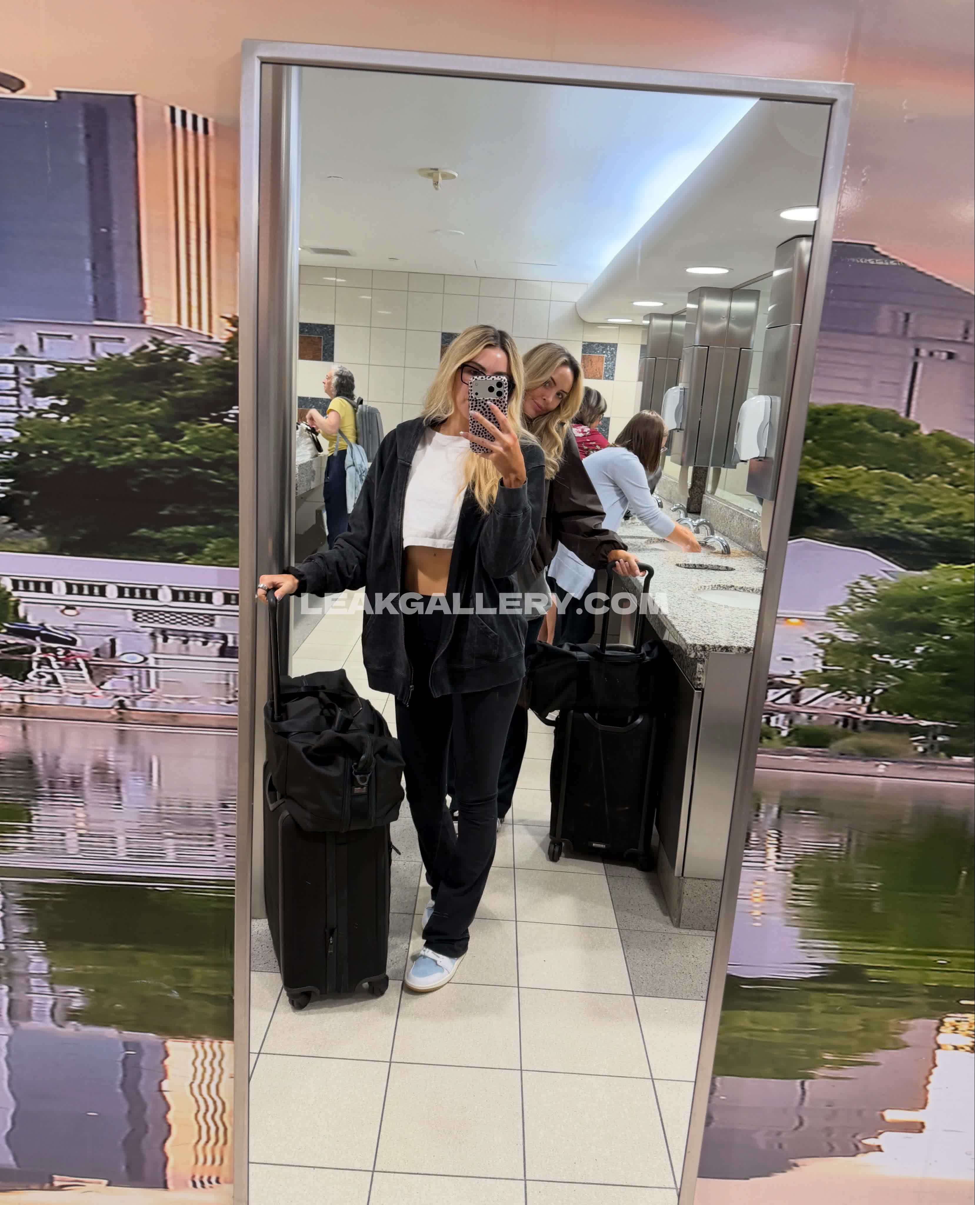 Cassielee Exclusive Leaked Nude OnlyFans #12868528