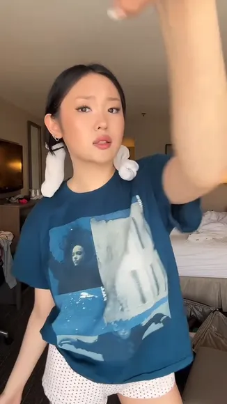 Chaelanl White Crop Top Tease OnlyFans Video Leaked