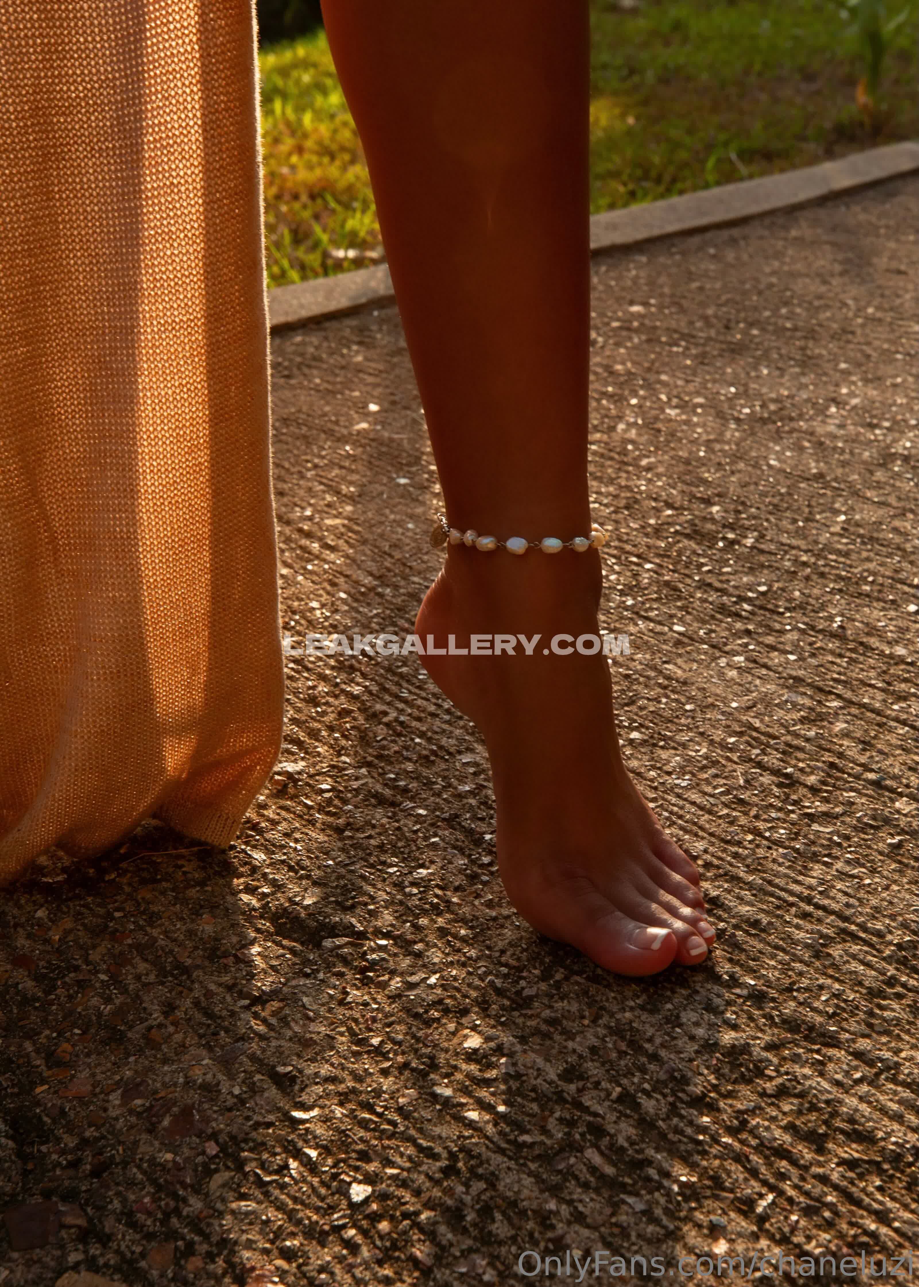 Chaneluzi Exclusive Leaked Nude OnlyFans #12415305