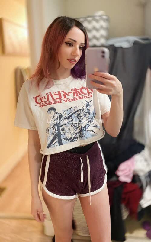 Charleemanderz Graphic Tee And Shorts OnlyFans Photo Leaked