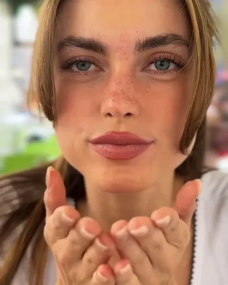 Charleenweiss Freckled Face Close Up OnlyFans Video Leaked