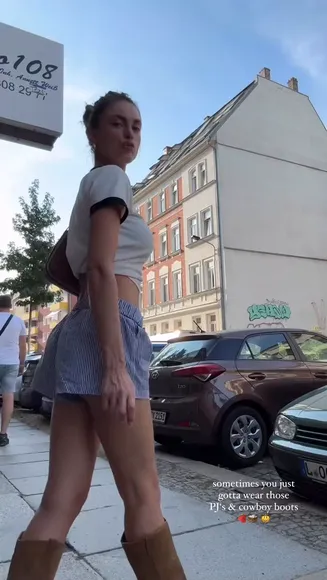 Charleenweiss Pajama Shorts And Boots OnlyFans Video Leaked