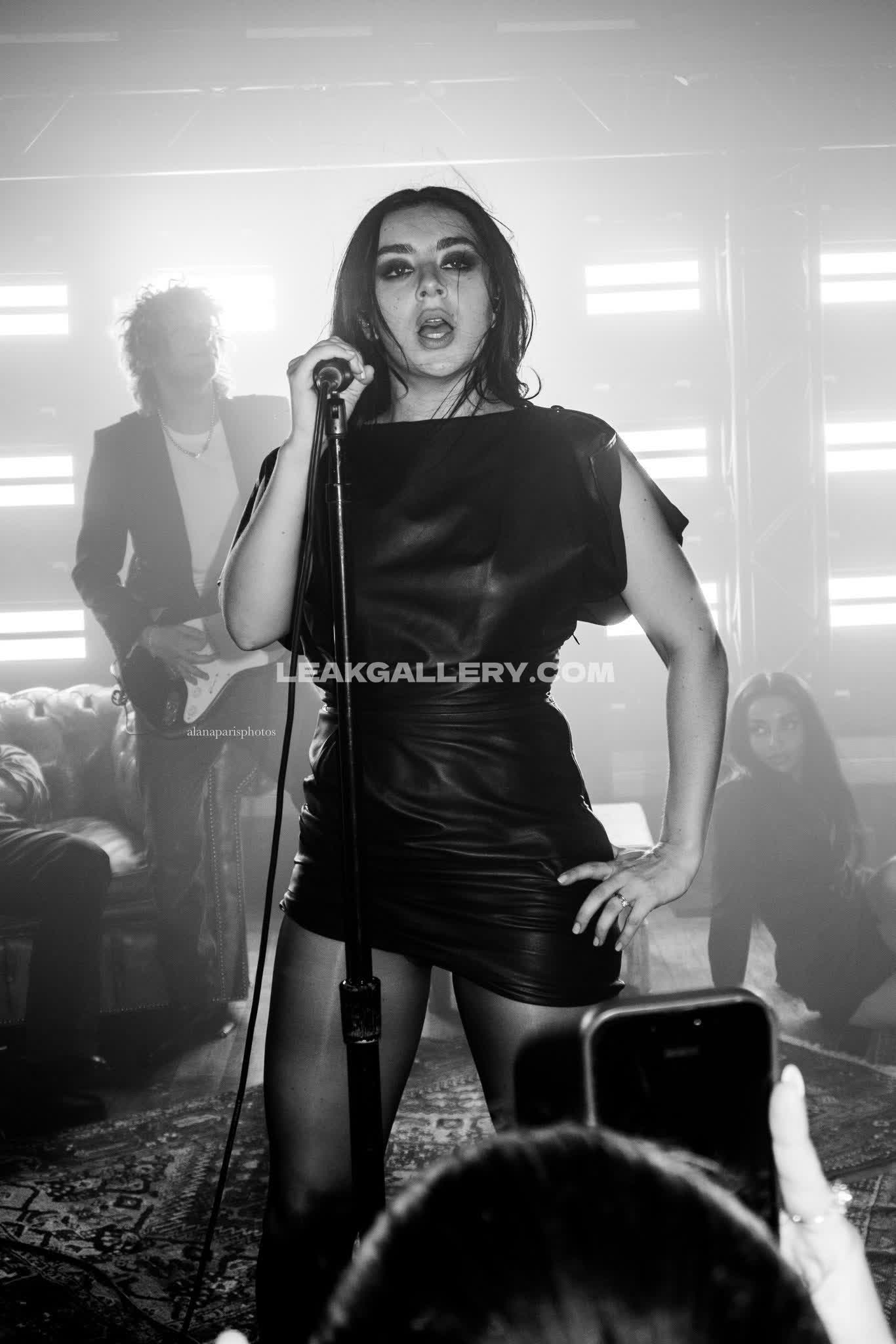 Charli_xcx Exclusive Leaked Nude OnlyFans #13119529