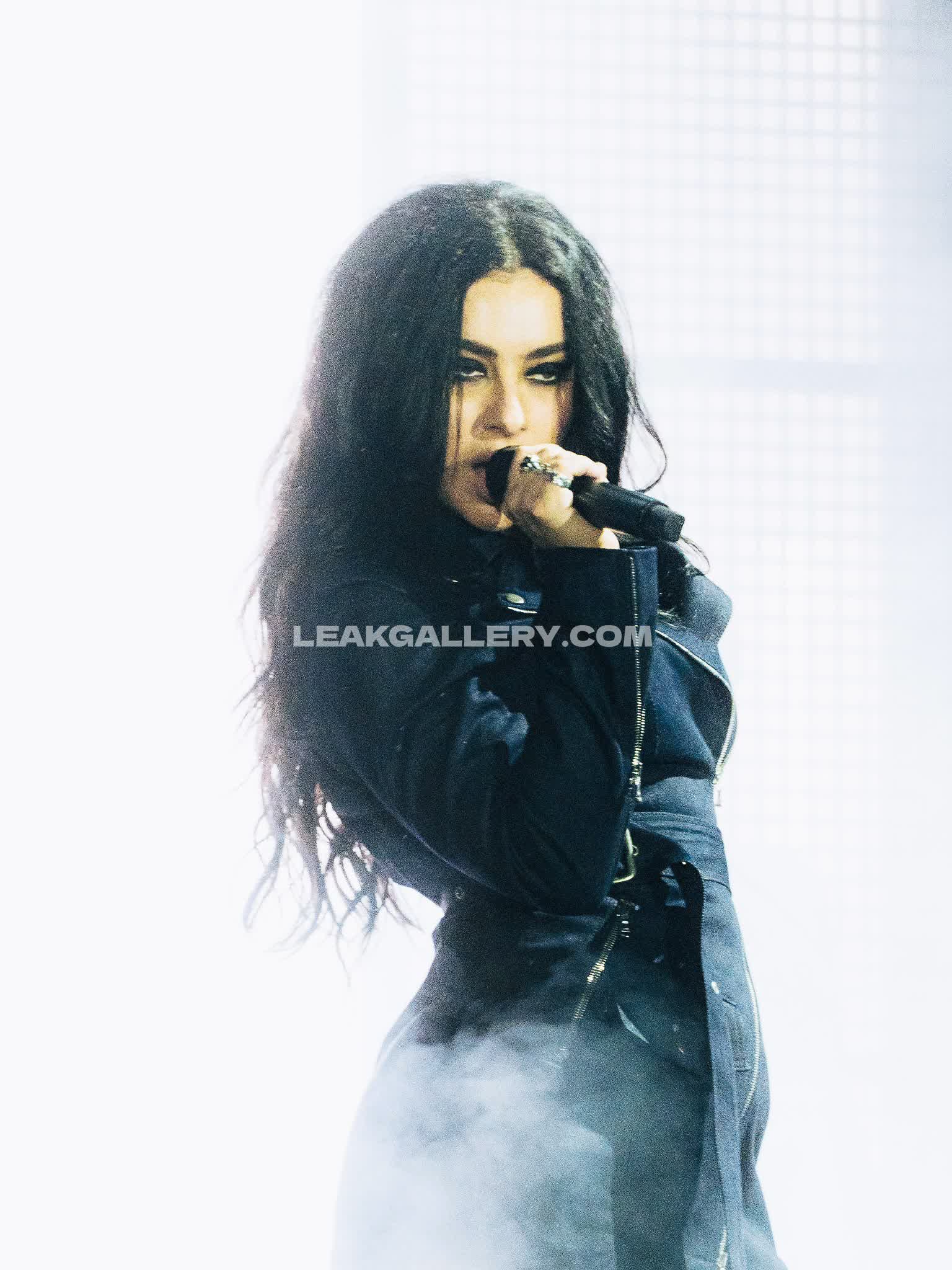 Charli_xcx Exclusive Leaked Nude OnlyFans #13421040