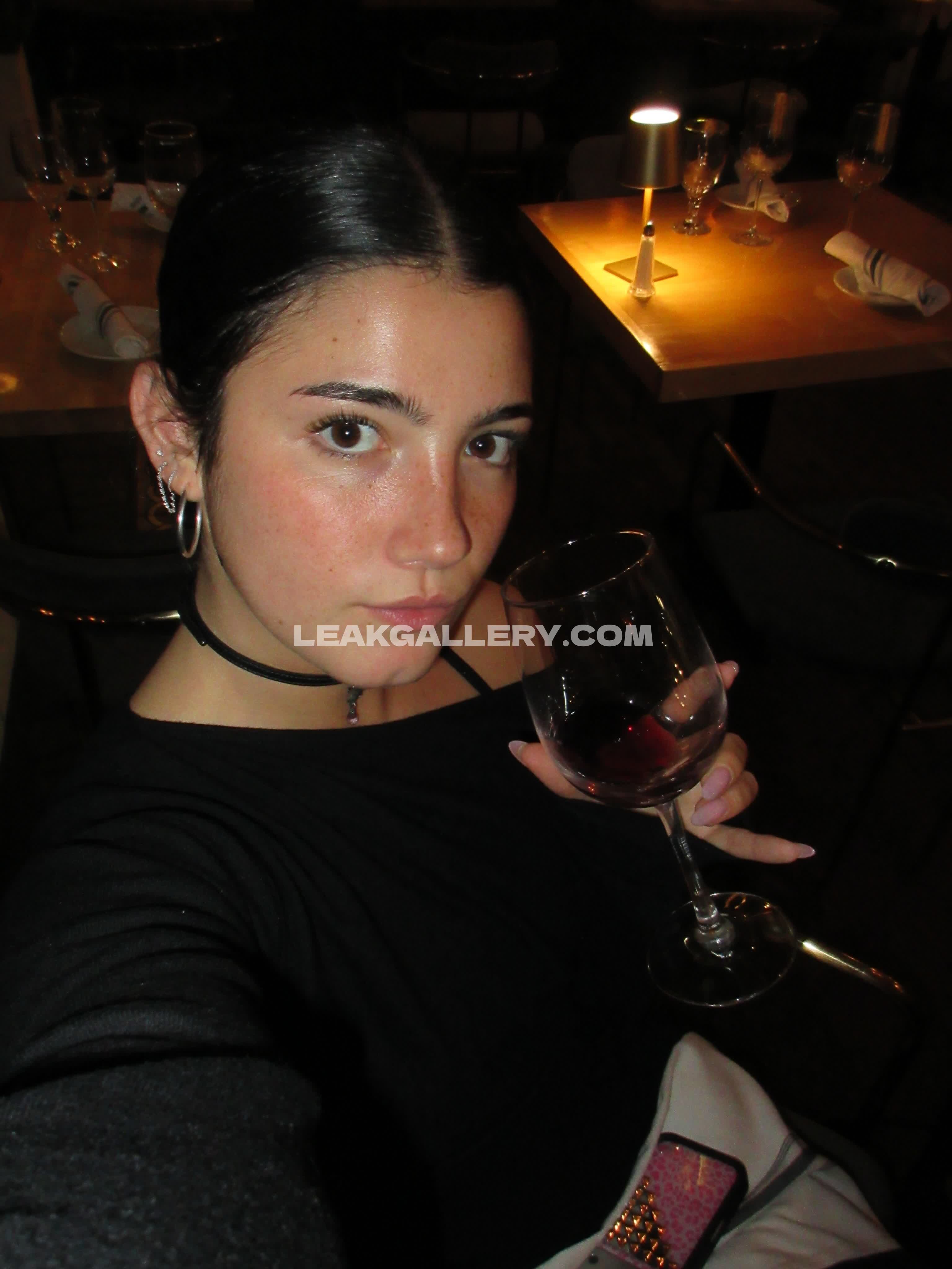 Charlidamelio / charli_damelio Exclusive Leaked Nude OnlyFans #12912497