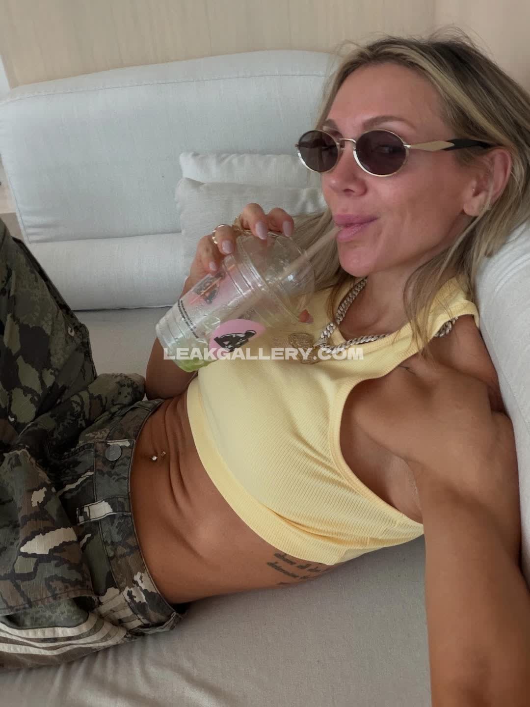 Charlottewwe OnlyFans Nudi in Esclusiva Trapela #12494054