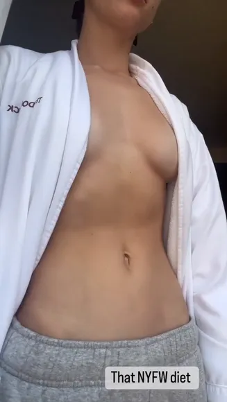 Charlyjordan Open Robe Showing Abs OnlyFans Video Leaked