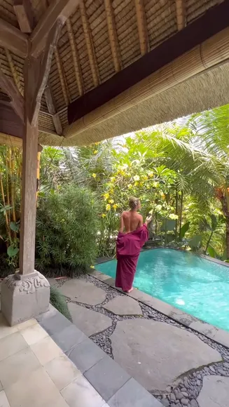 Charlyjordan Backless Robe Tease OnlyFans Video Leaked