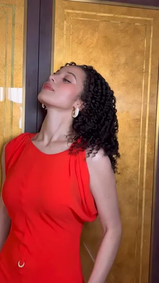 Chase.infiniti Red Dress Pose OnlyFans Video Leaked