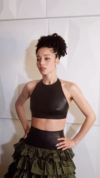 Chase.infiniti Backless Leather Top Tease OnlyFans Video Leaked