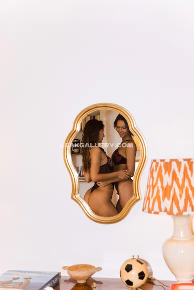 Che1 Mirror-Ass Twerk Tease OnlyFans Photo Leaked