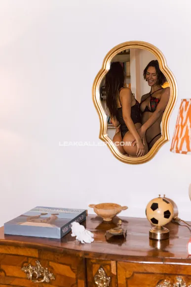 Che1 Mirror-Ass Twerk Tease OnlyFans Photo Leaked