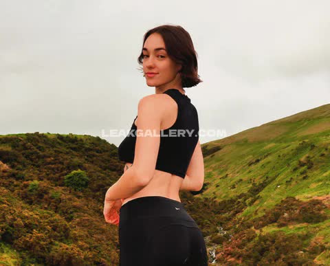 Cheekymz Black Crop Top Back View OnlyFans Photo Leaked