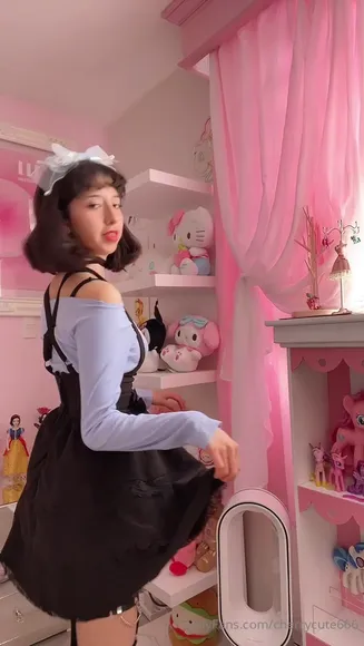 Cherrycute666 Thigh High Sock Tease OnlyFans Video Leaked
