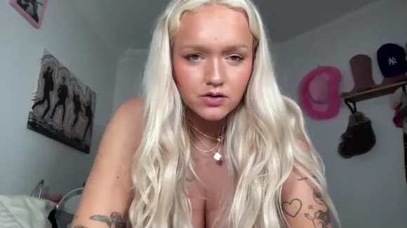 Cherryygum Topless Tit Play Tease OnlyFans Video Leaked