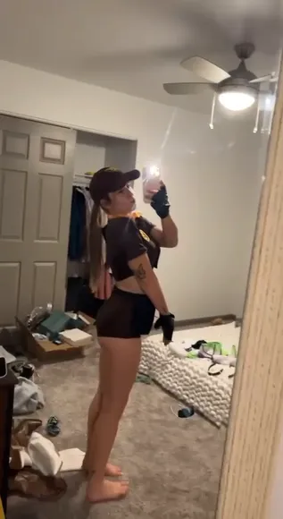 Cheyannerad Delivery Uniform Tease OnlyFans Video Leaked