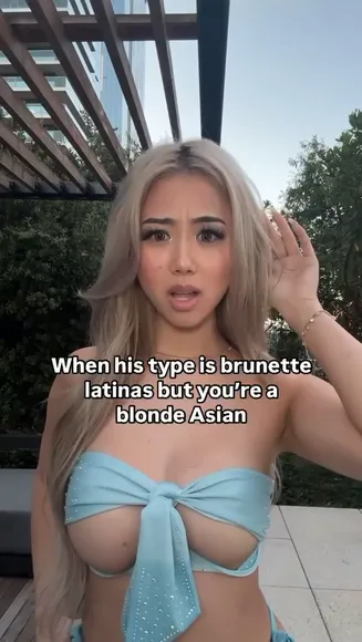Chinkerbella Strapless Top Tease OnlyFans Video Leaked