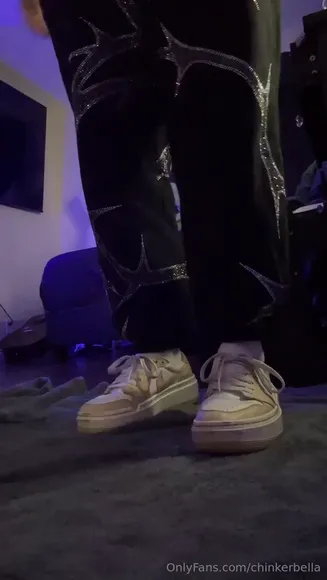 Chinkerbella Bare Feet Tease OnlyFans Video Leaked