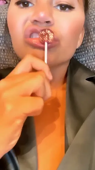 Chrissy_teigen Licking Lollipop Tease OnlyFans Video Leaked