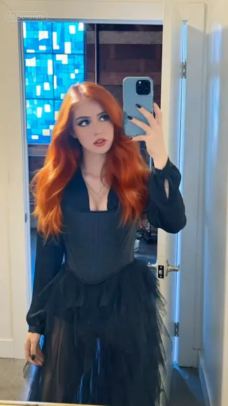 chrissycostanza