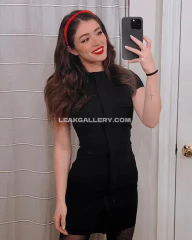 chrissycostanza