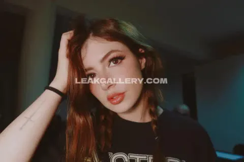chrissycostanza