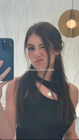 chrissycostanza