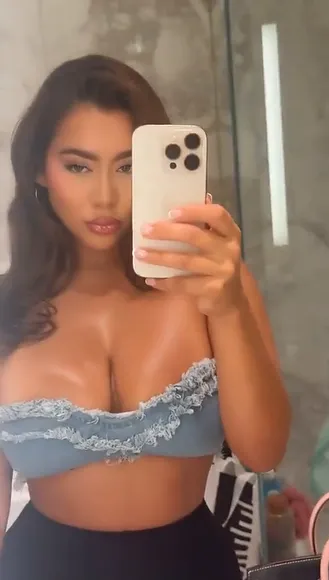 Chromazz Lace Bra Top Tease OnlyFans Video Leaked