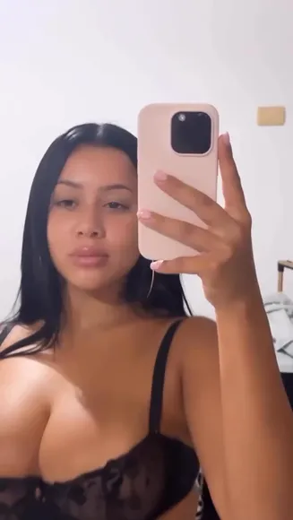Chromazz Black Lace Bra Tease OnlyFans Video Leaked