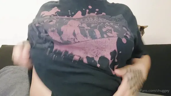 Chuggey Topless Boobs Squeezing OnlyFans Video Leaked
