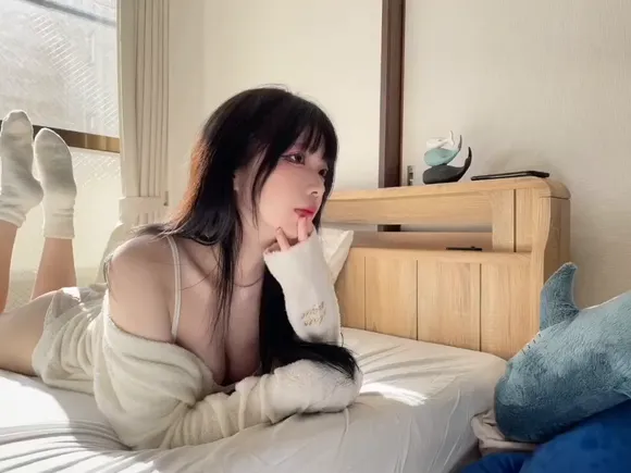 Chulianeru Exclusive Leaked Nude OnlyFans #12858281