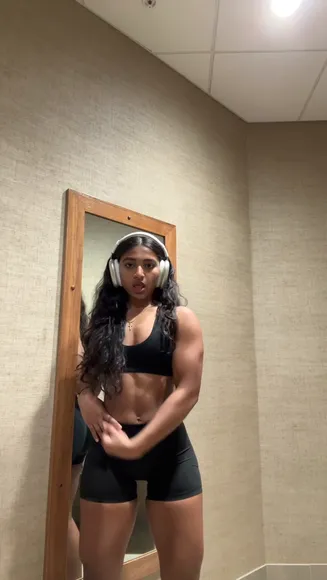 Ciaraoommen Sporty Bra And Shorts OnlyFans Video Leaked