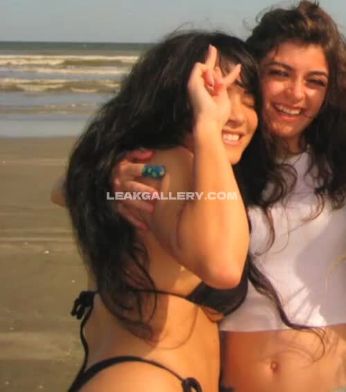 Cinna Black Bikini Beach Pose OnlyFans Photo Leaked