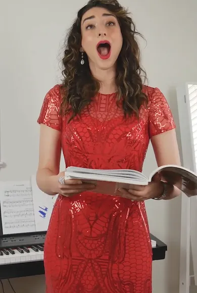 Classicallyabby Red Sequin Dress Singing OnlyFans Video Leaked