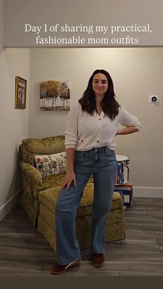 Classicallyabby Casual Mom Outfit Pose OnlyFans Video Leaked
