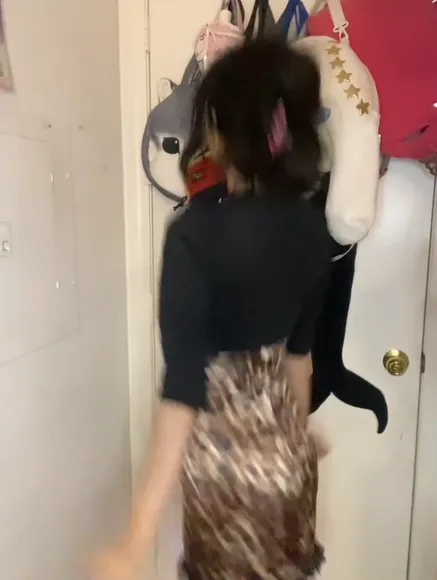 Clownhop Leopard Print Dress Tease OnlyFans Video Leaked
