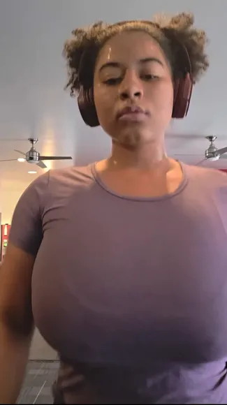 Coco Braless Chest Flexing OnlyFans Video Leaked